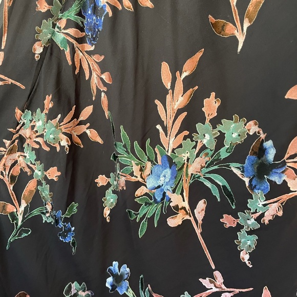 Astr the Label Gaia floral Midi dress - Picture 7 of 9